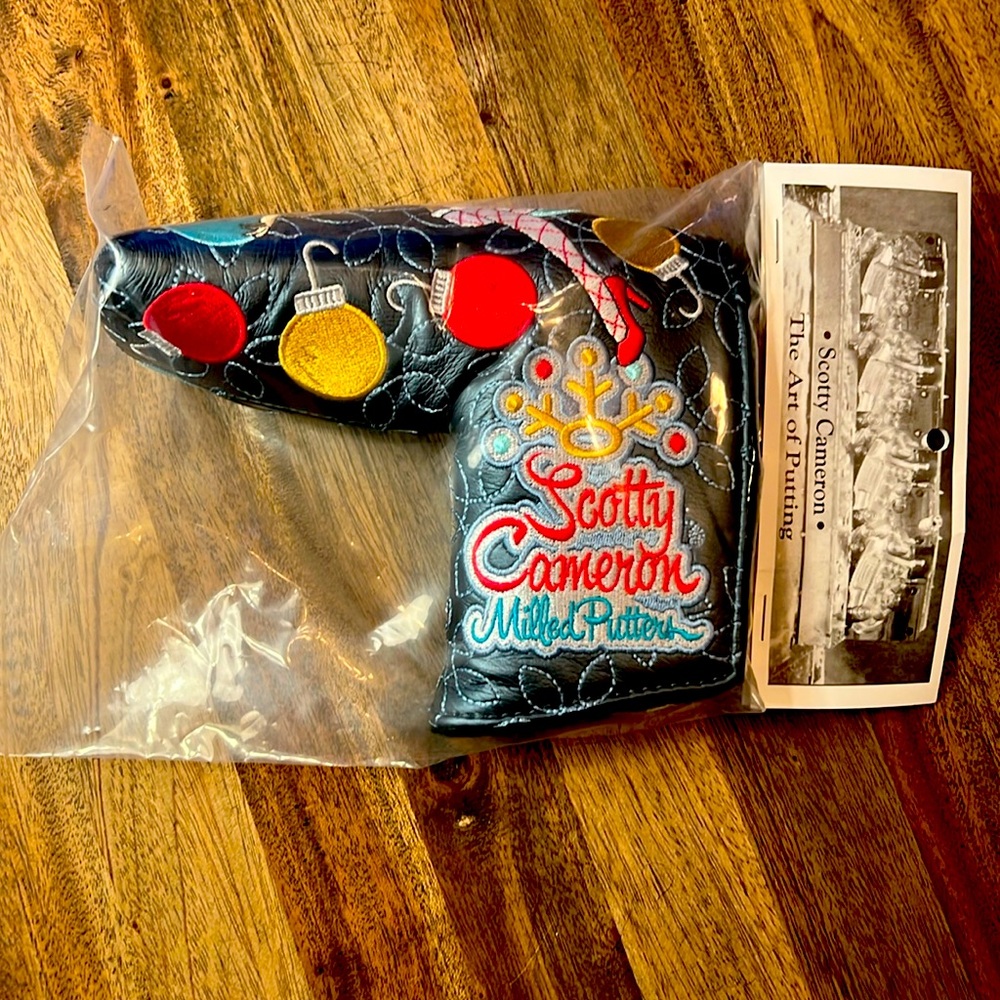 Santa’s Helper 2019 Christmas Scotty Cameron Blade Putter Cover new in bag